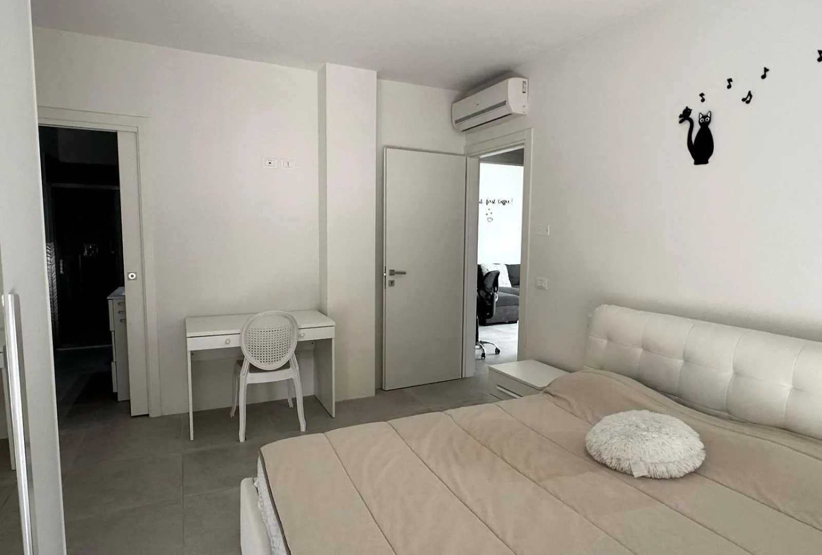 The Lake Breeze - Residence With Pool Peschiera del Garda Apartment
