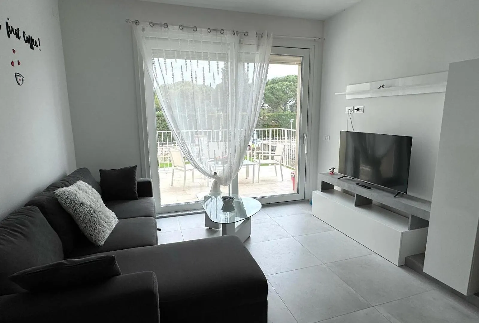 The Lake Breeze - Residence With Pool Peschiera del Garda Apartment